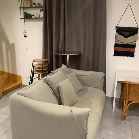 Le Chartreuse / Rent4night *