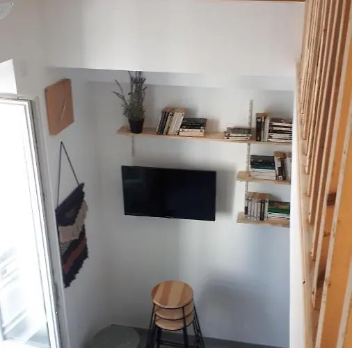 Le Chartreuse / Rent4night *