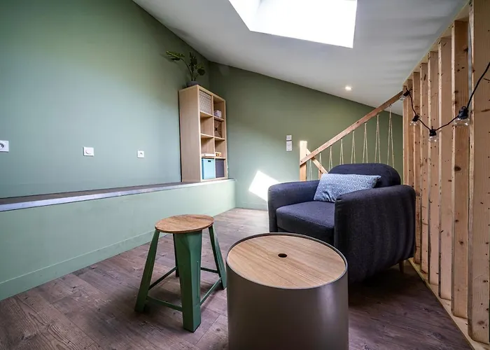 Le Chartreuse / Rent4night *