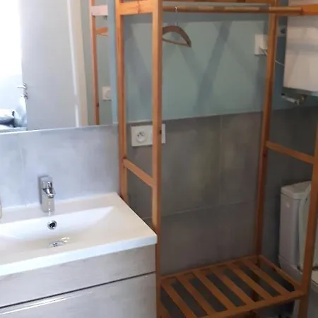 Le Chartreuse / Rent4night アパート *